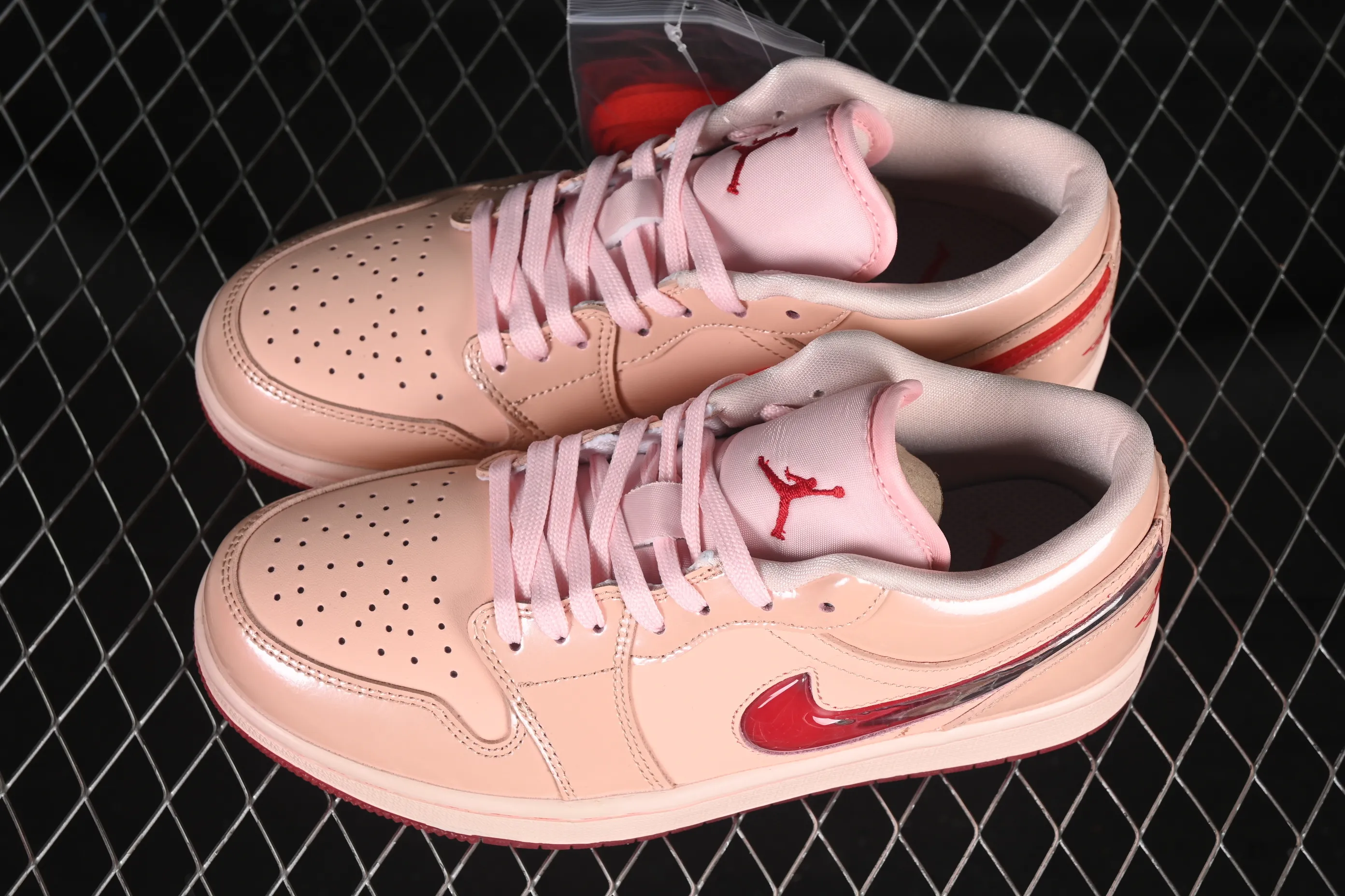 All categories Air Jordan Jordan series basketball shoes Air Jordan 1 Low Air Jordan 1 Low AJ1 Joe 1 Valentine's Day Jelly Pink Low-top cultural basketball shoes HF3174-600
